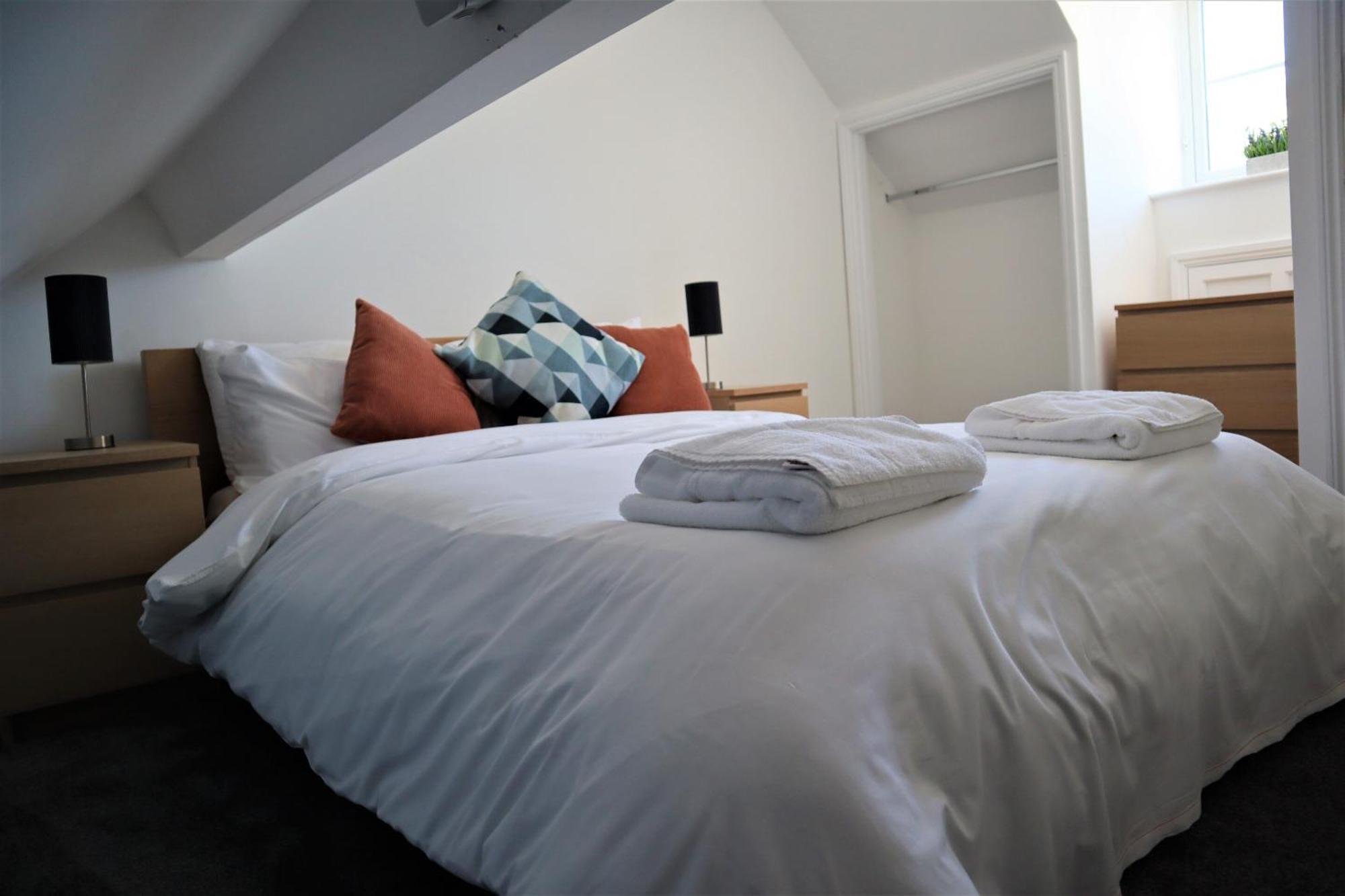 Hébergement de vacances Victoria 4 Bedroom Serviced House Short Lets - Near Gen Hosp & Town Centre